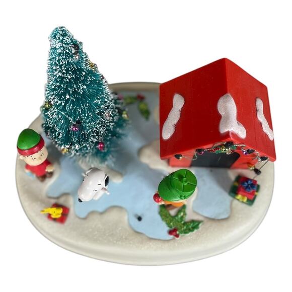 Kurt Adler 2014 Peanuts Animated Outdoor Scene Christmas Table Decor - Picture 3 of 10